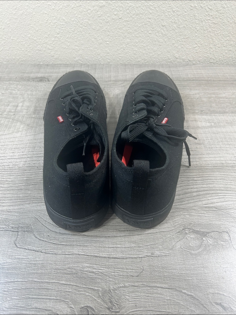 Levi's Men's Black Canvas Low-Top Sneakers with Red Accents Size 12 - Picture 7 of 7